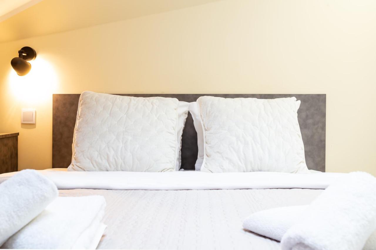 Househost Apartment:Bracka 3/15A คราคูฟ ภายนอก รูปภาพ