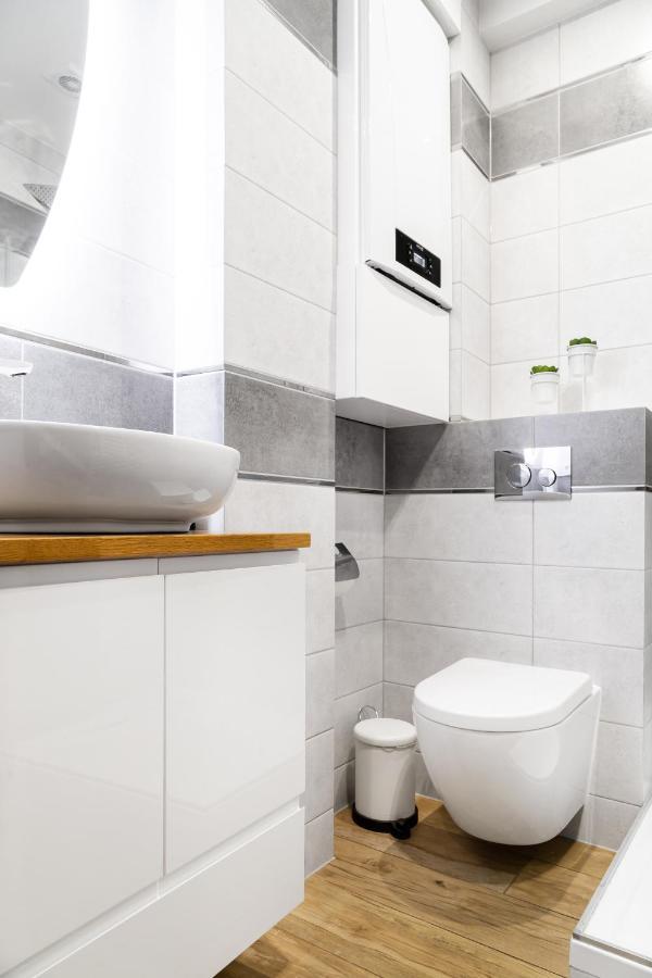 Househost Apartment:Bracka 3/15A คราคูฟ ภายนอก รูปภาพ